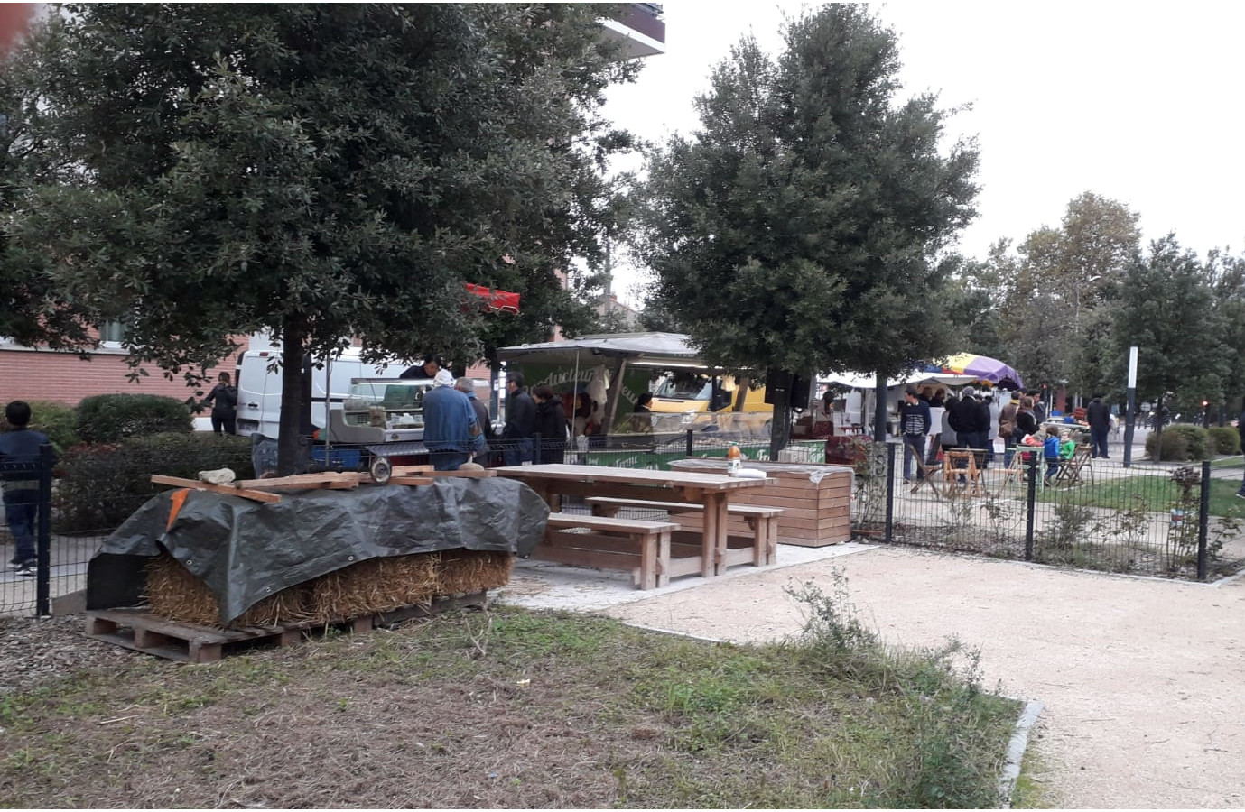 marché des ponts jumeaux jardin