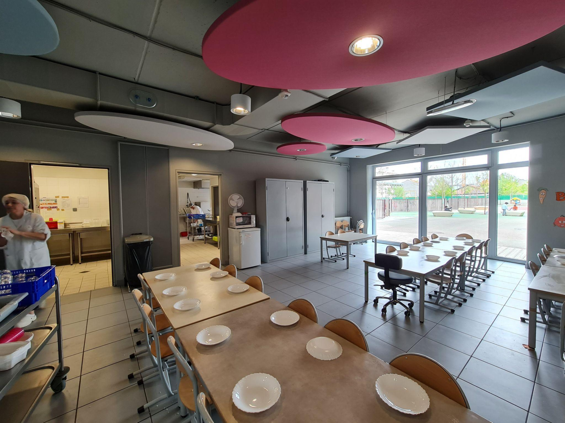 couverts posés cantine mater