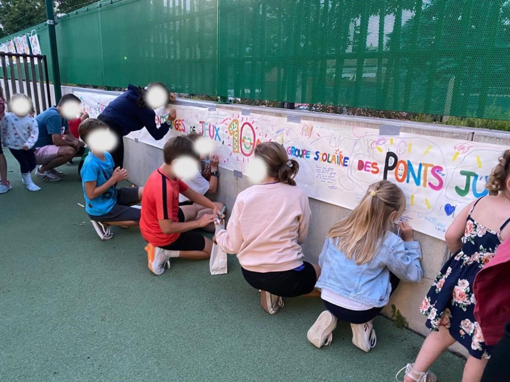 fresque dessinée fete de l'école