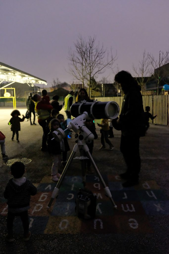 télescope dans la cour