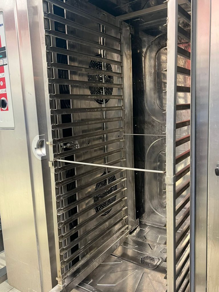 visite cuisine centrale mars 2024 étagères four