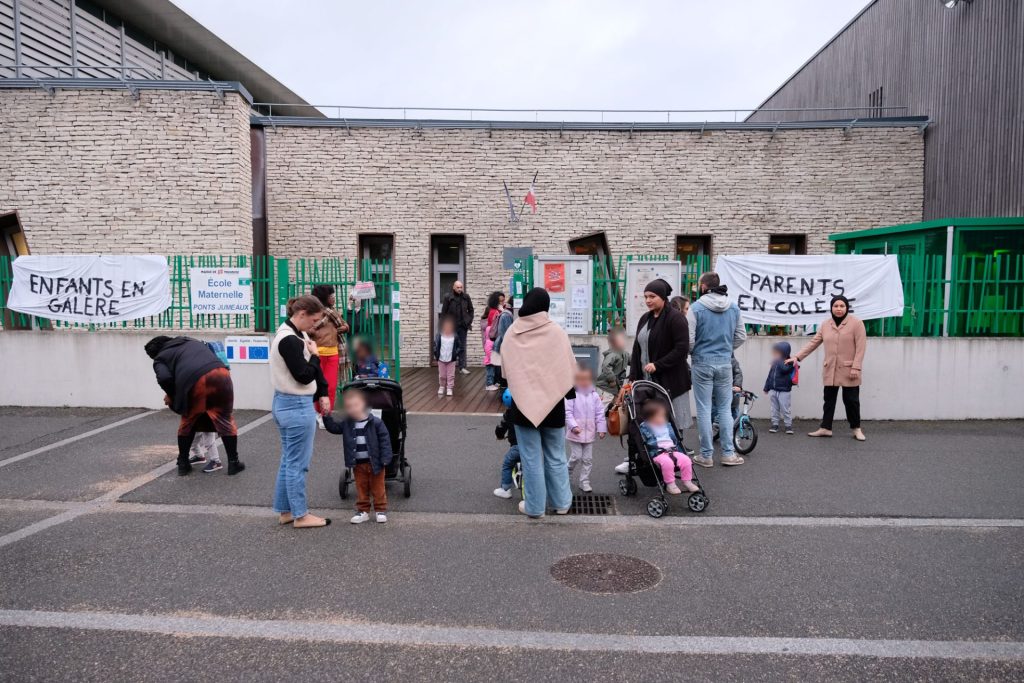 parents devant école